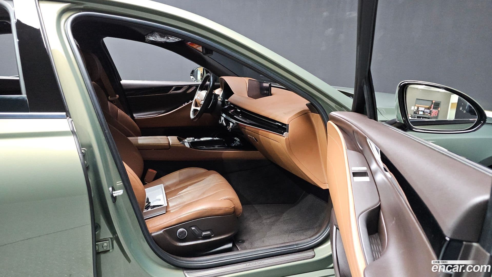 Main__Slider__Photo:G80 Genesis 2021.2-16