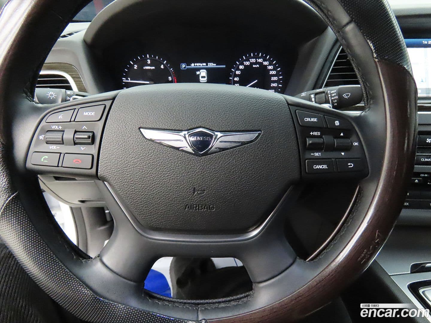 Main__Slider__Photo:G80 Genesis 2018.7-6