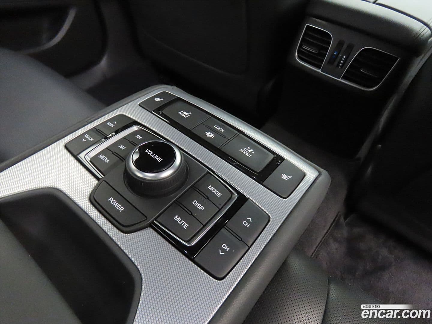 Main__Slider__Photo:G80 Genesis 2018.7-15