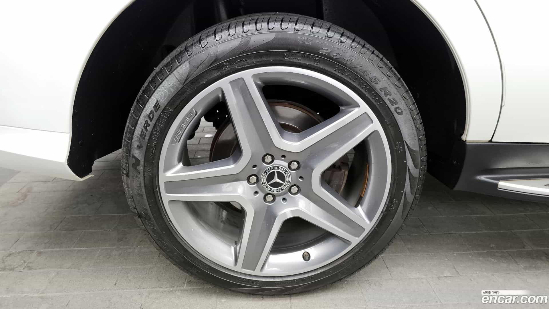 GLE-Class Mercedes-Benz 2017.5-OUTER-005