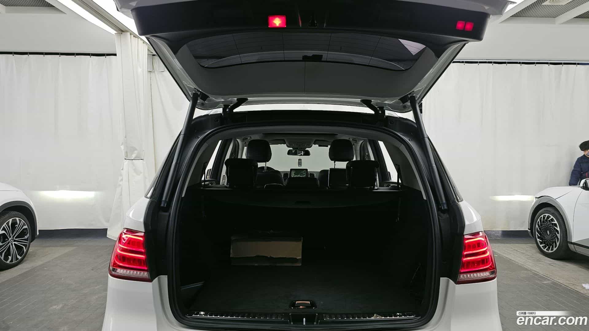 GLE-Class Mercedes-Benz 2017.5-OPTION-024