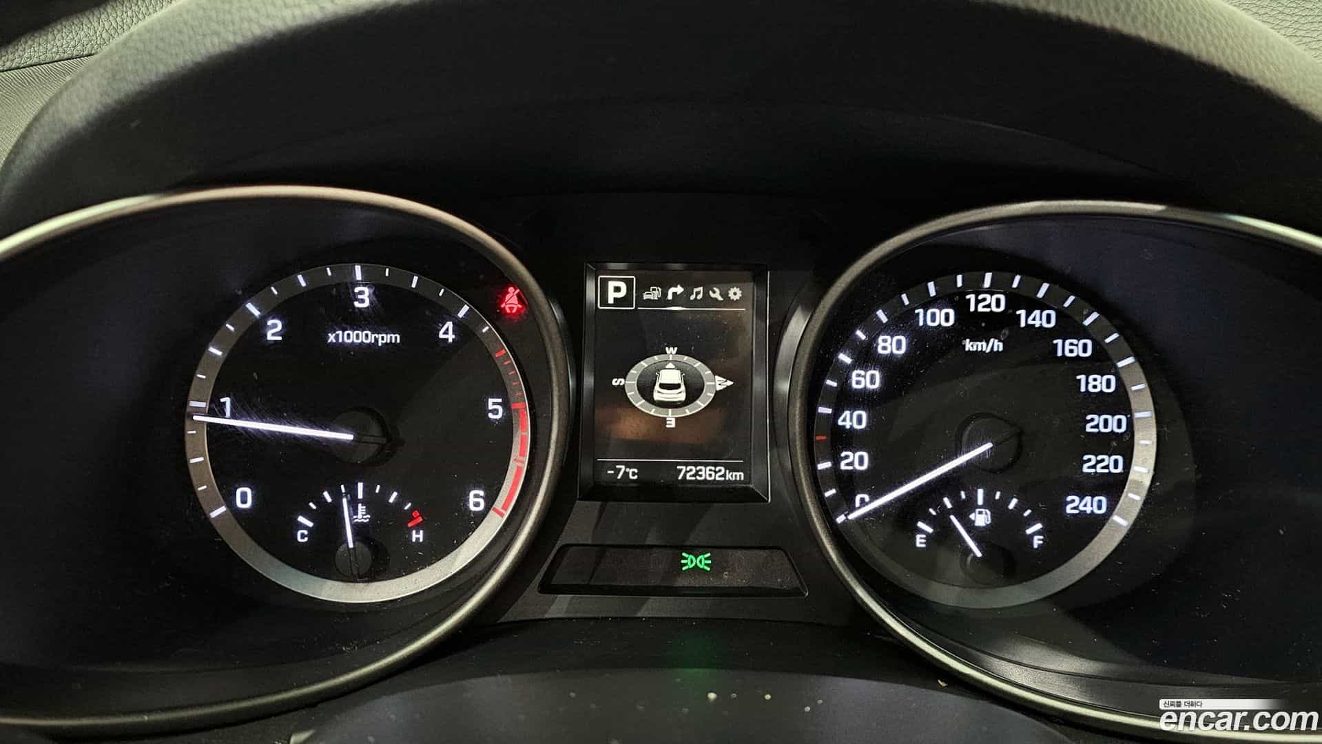 Santafe Hyundai 2017.10-INNER-008