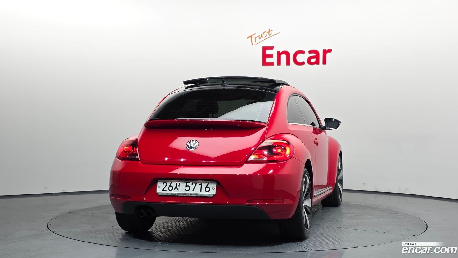 Main__Slider__Photo:Beatle Volkswagen 2014.3-3