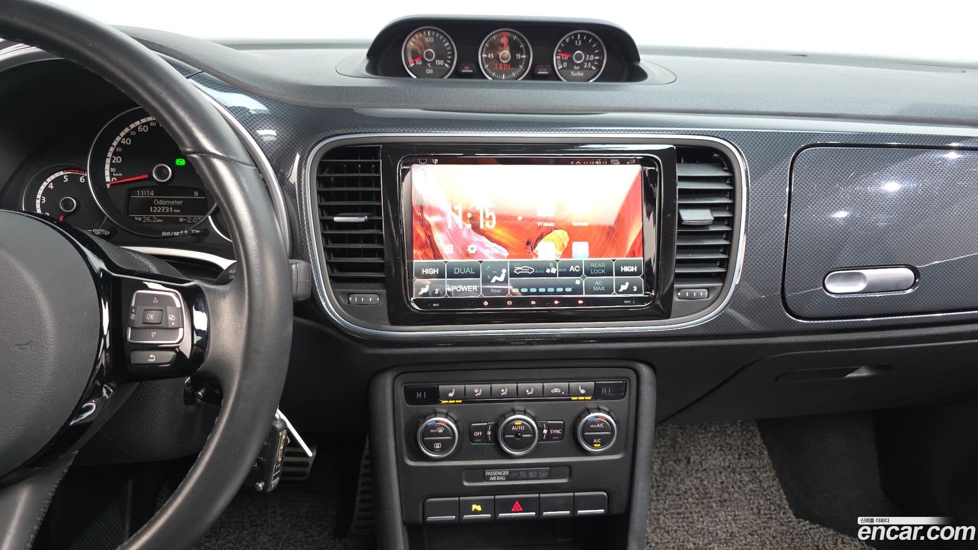 Main__Slider__Photo:Beatle Volkswagen 2014.3-13