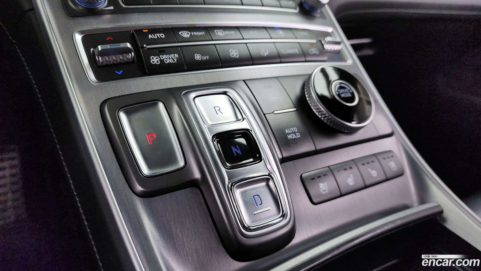 Main__Slider__Photo:Santafe Hyundai 2022.0-8