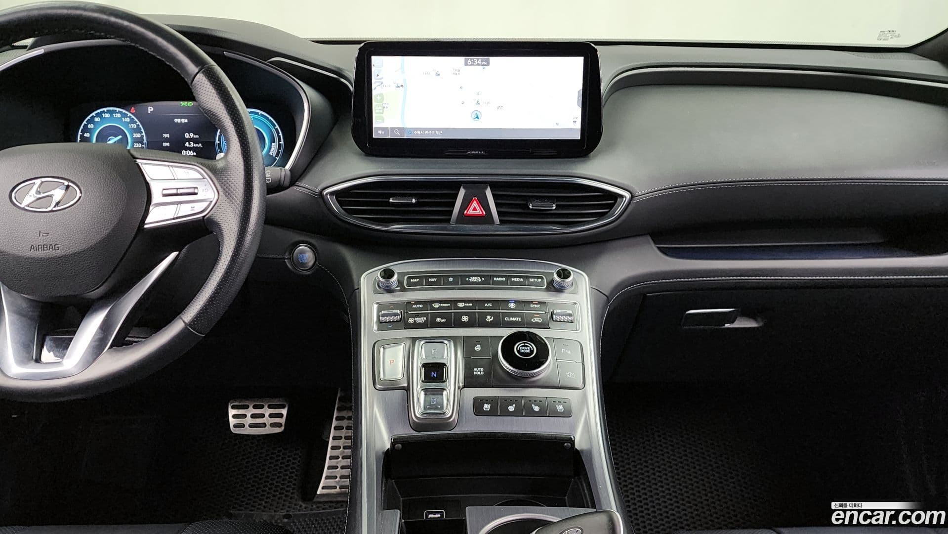 Main__Slider__Photo:Santafe Hyundai 2022.0-13