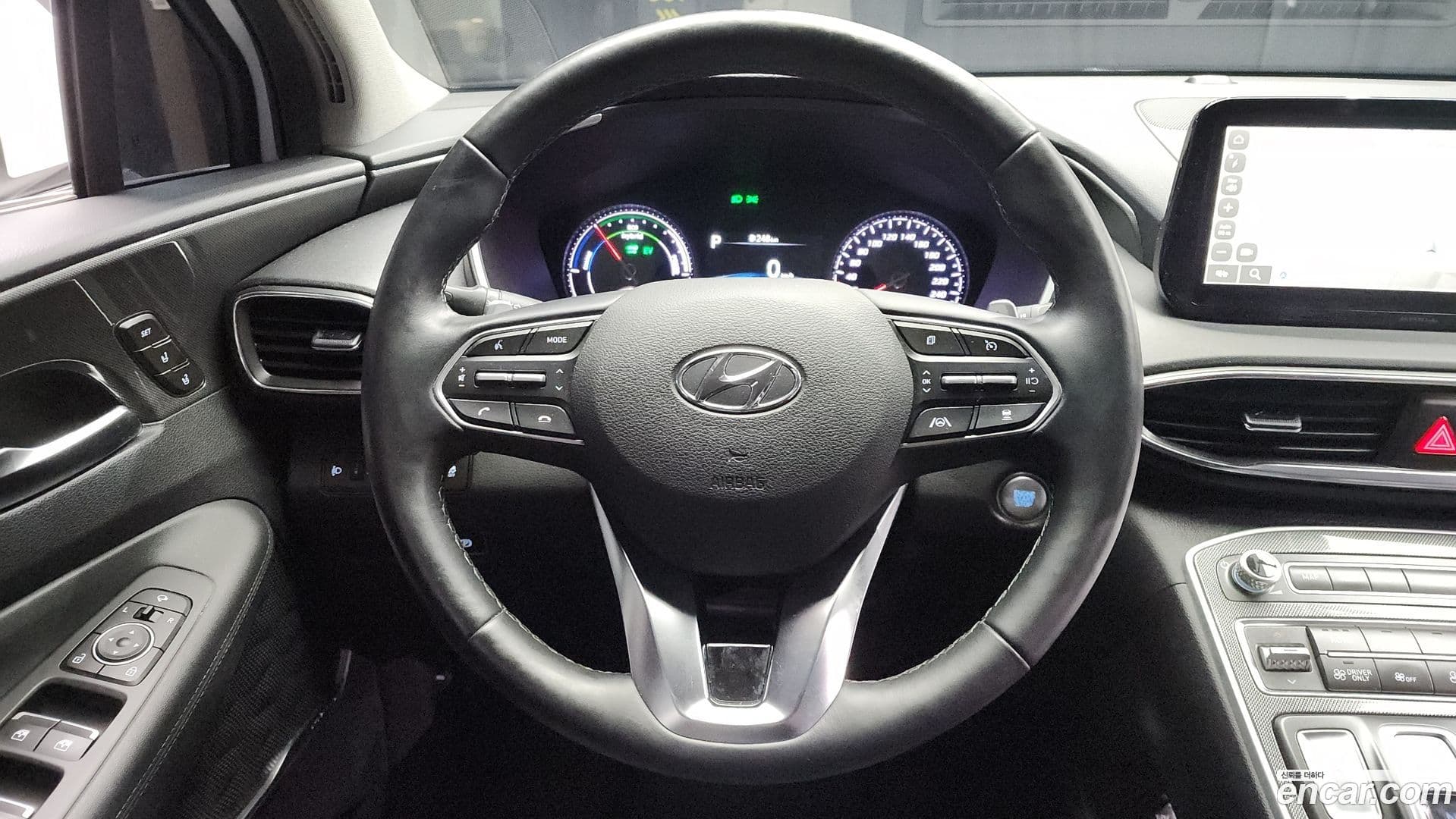 Main__Slider__Photo:Santafe Hyundai 2021.7-12