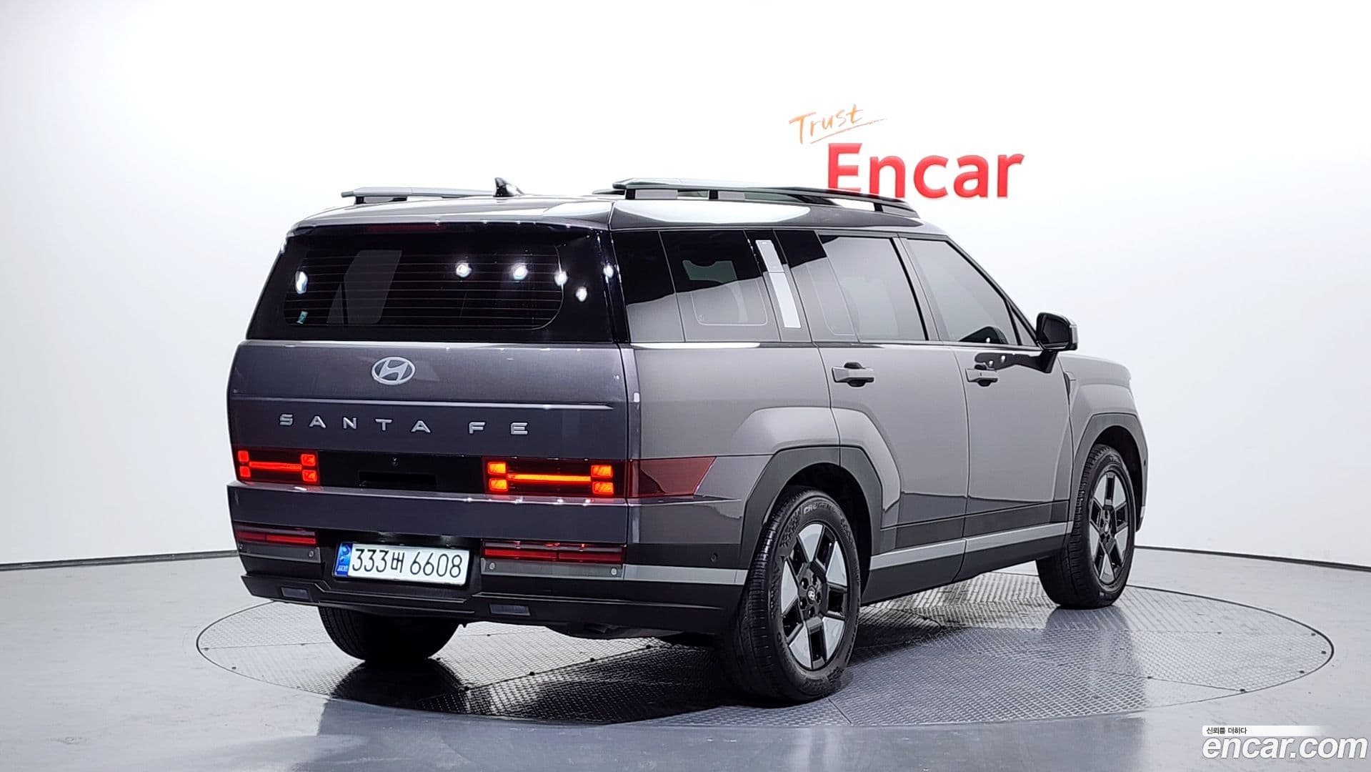 Main__Slider__Photo:Santafe Hyundai 2024.0-1