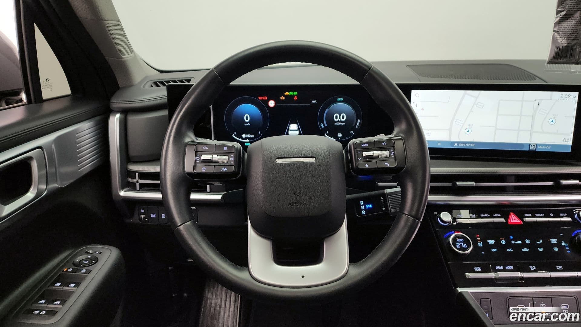 Main__Slider__Photo:Santafe Hyundai 2024.0-12