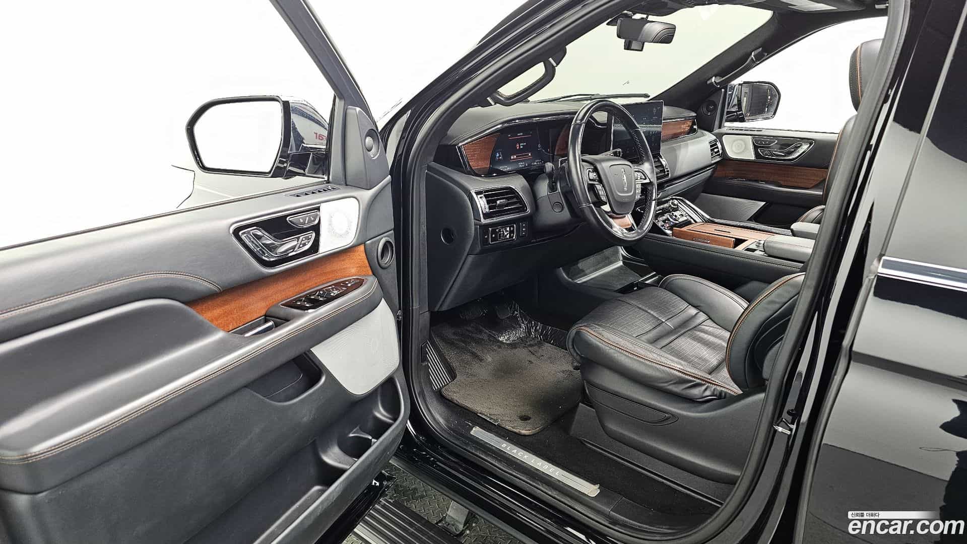 Navigator Lincoln 2023.6-INNER-010