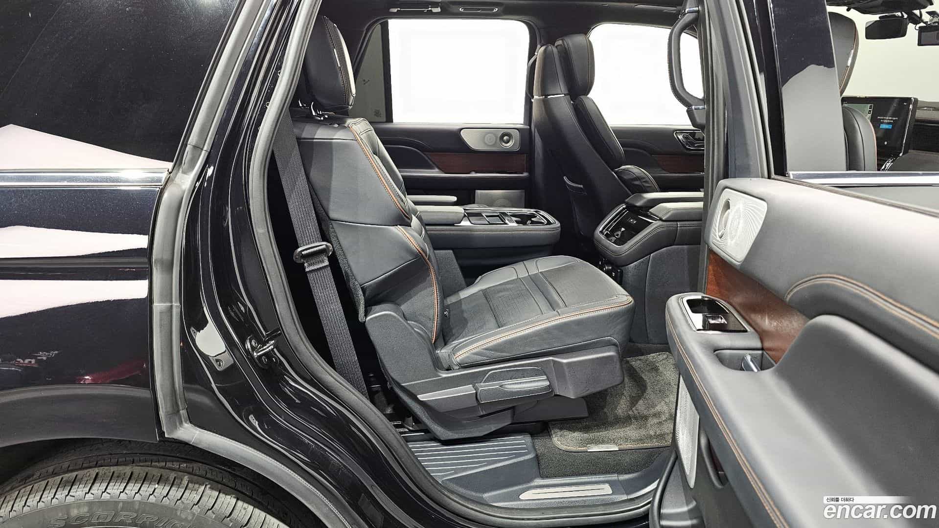 Navigator Lincoln 2023.6-OPTION-016