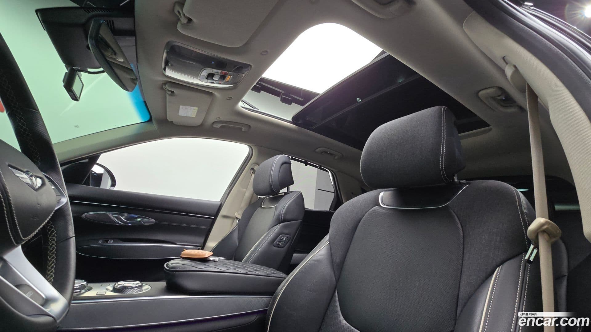 Main__Slider__Photo:GV70 Genesis 2022.3-18