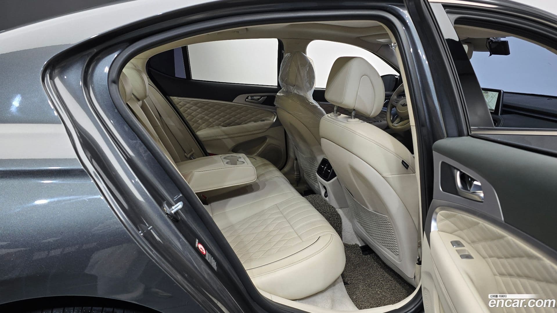 Main__Slider__Photo:G70 Genesis 2018.3-11