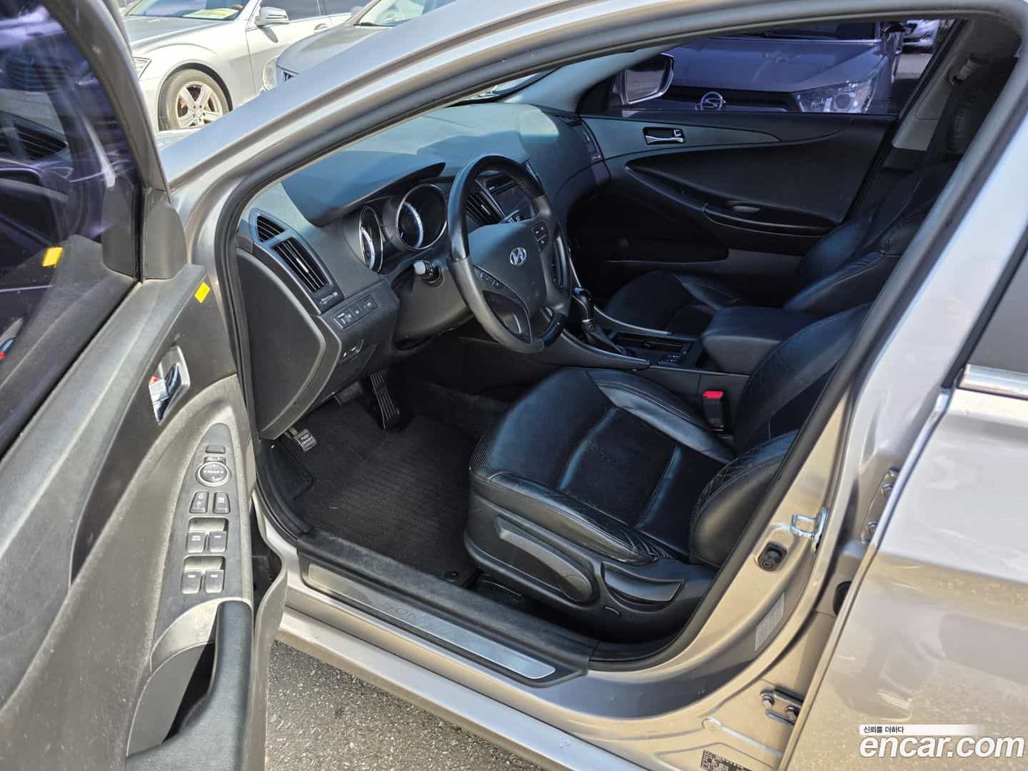 Sonata Hyundai 2011.11-INNER-007