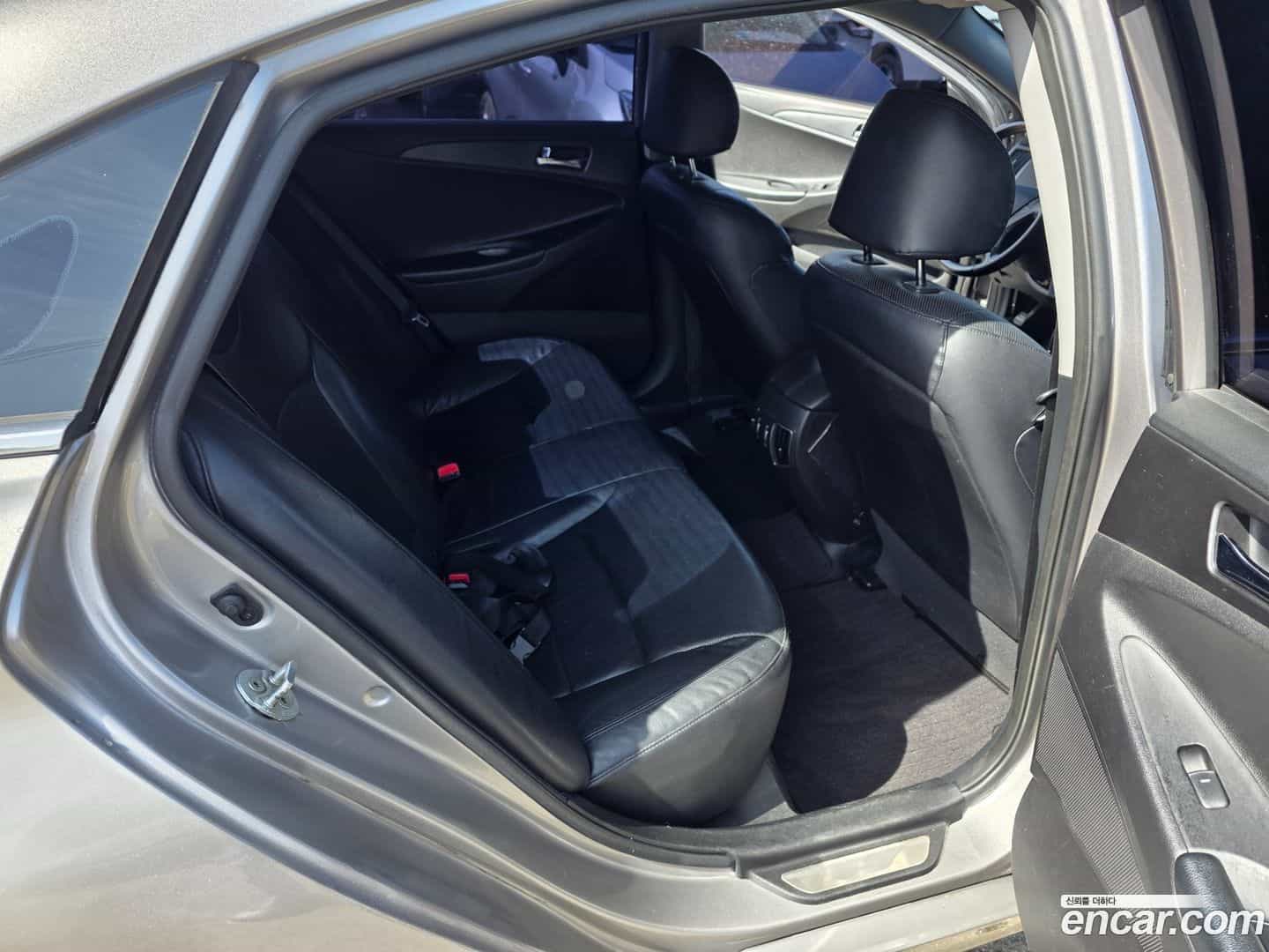 Sonata Hyundai 2011.11-INNER-009