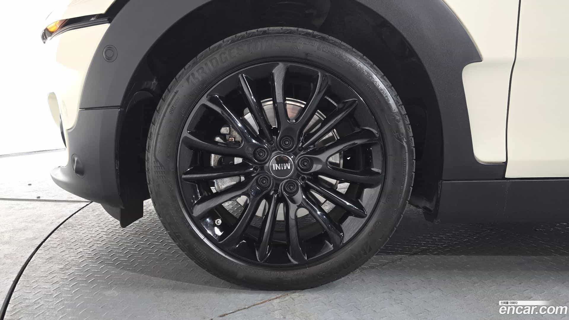 Clubman Mini 2021.2-OUTER-005