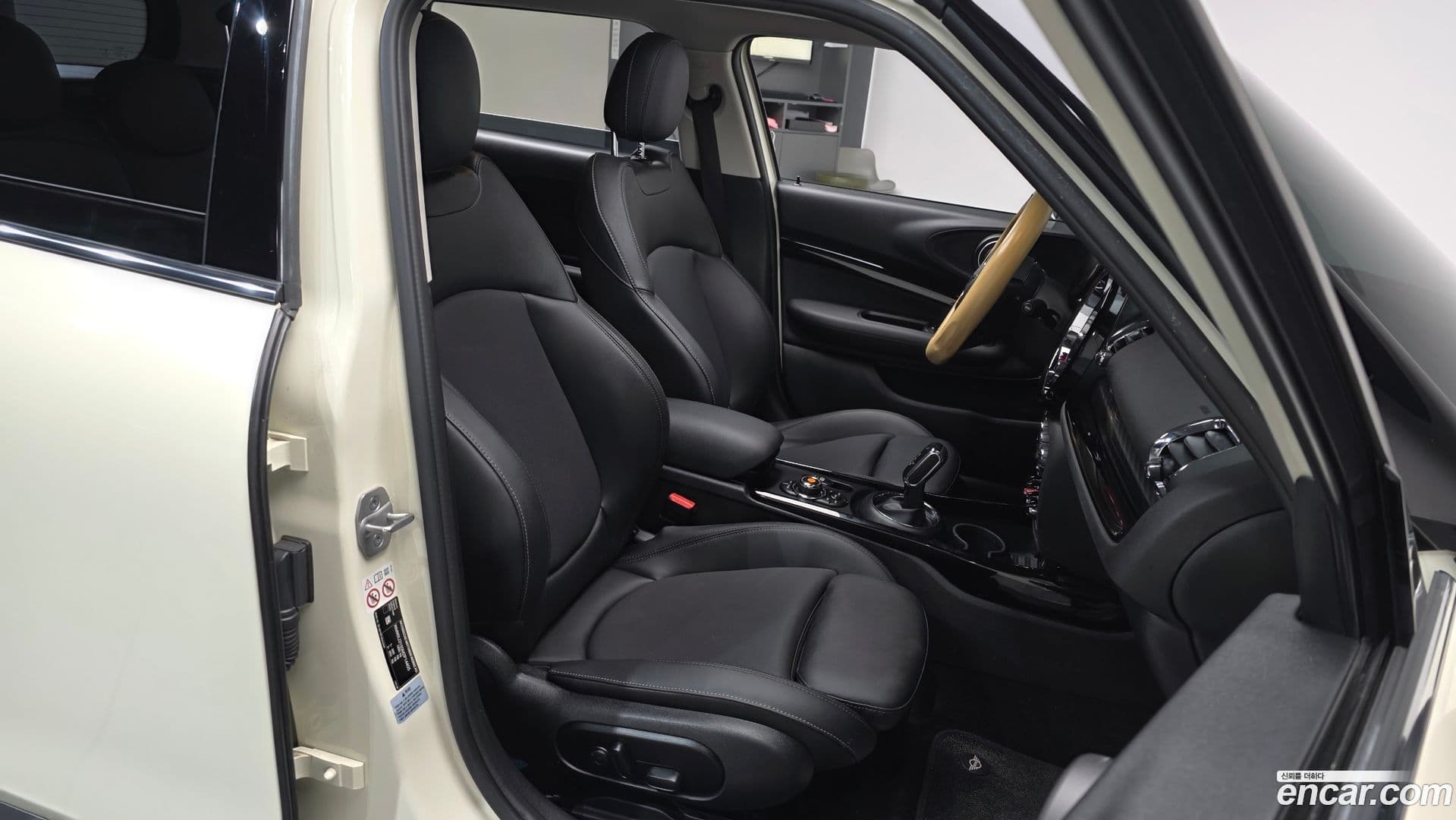 Main__Slider__Photo:Clubman Mini 2021.2-9