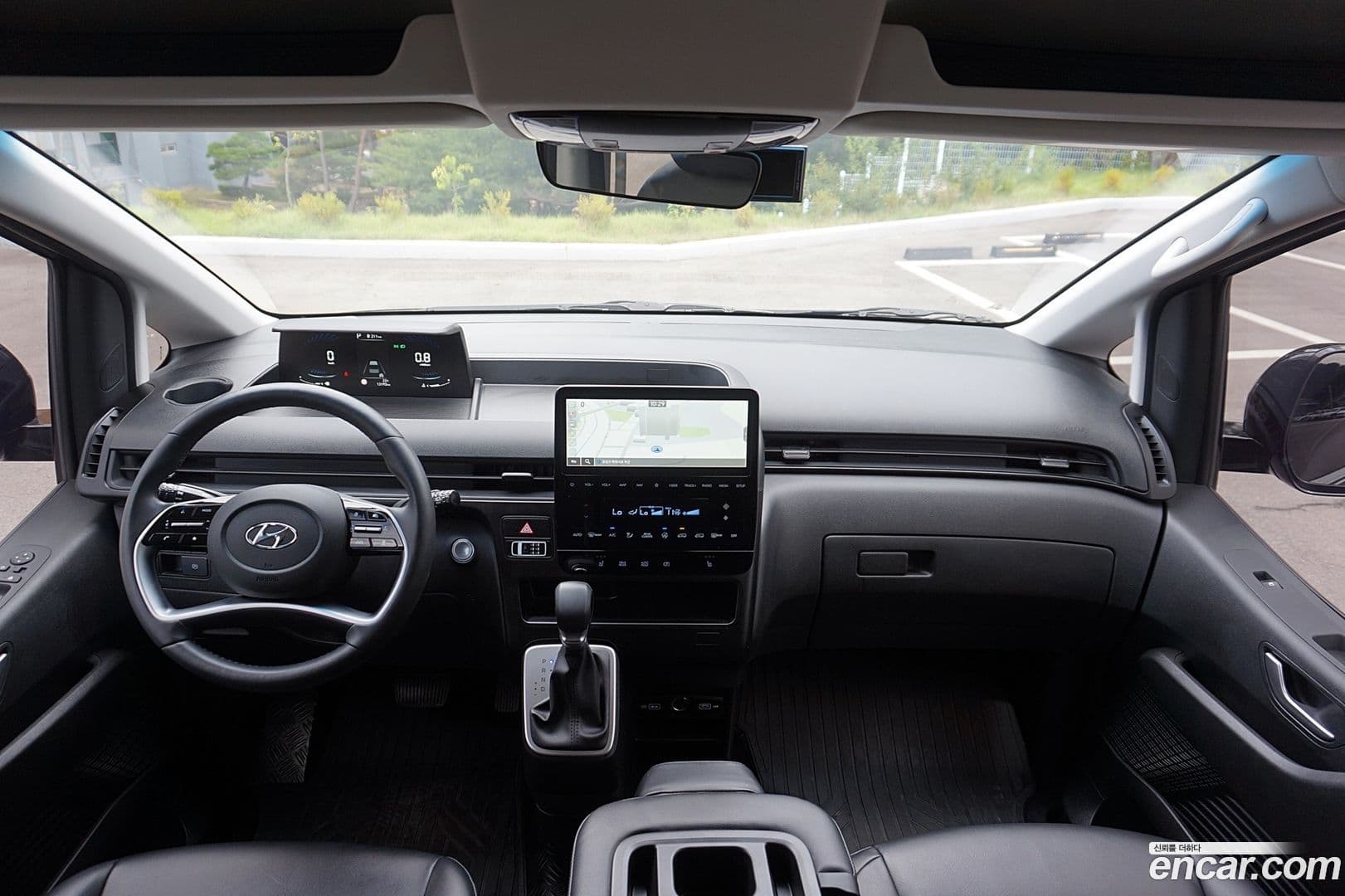 Main__Slider__Photo:Staria Hyundai 2023.2-7