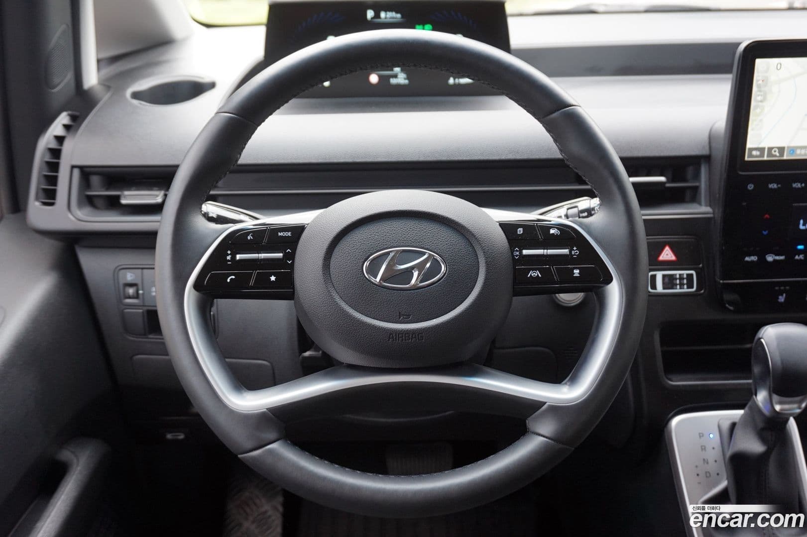 Main__Slider__Photo:Staria Hyundai 2023.2-8