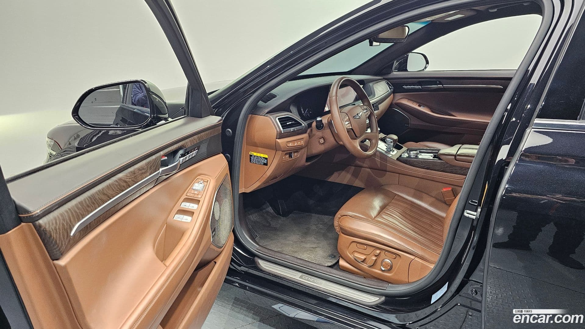 Main__Slider__Photo:G90 Genesis 2020.9-9