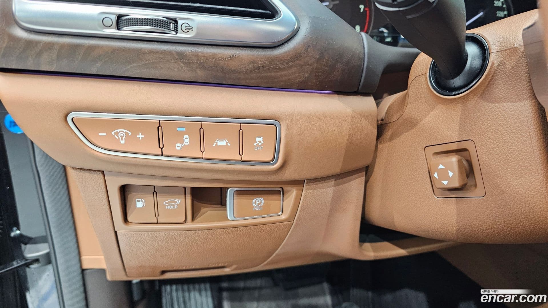 Main__Slider__Photo:G90 Genesis 2020.9-15