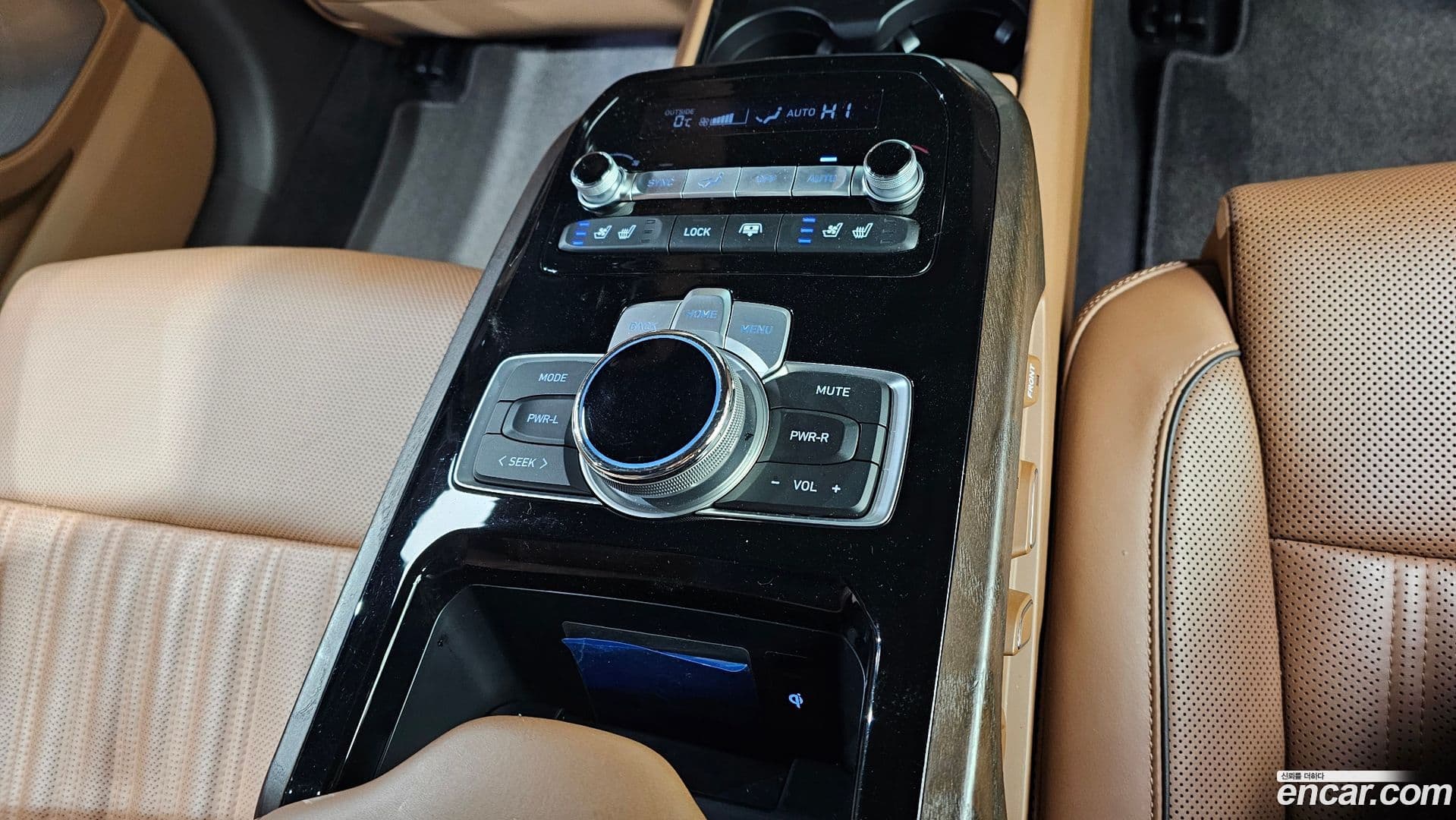 Main__Slider__Photo:G90 Genesis 2020.9-18