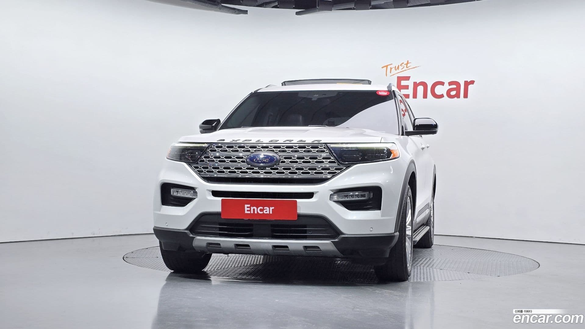 Main__Slider__Photo:Explorer Ford 2021.0-2