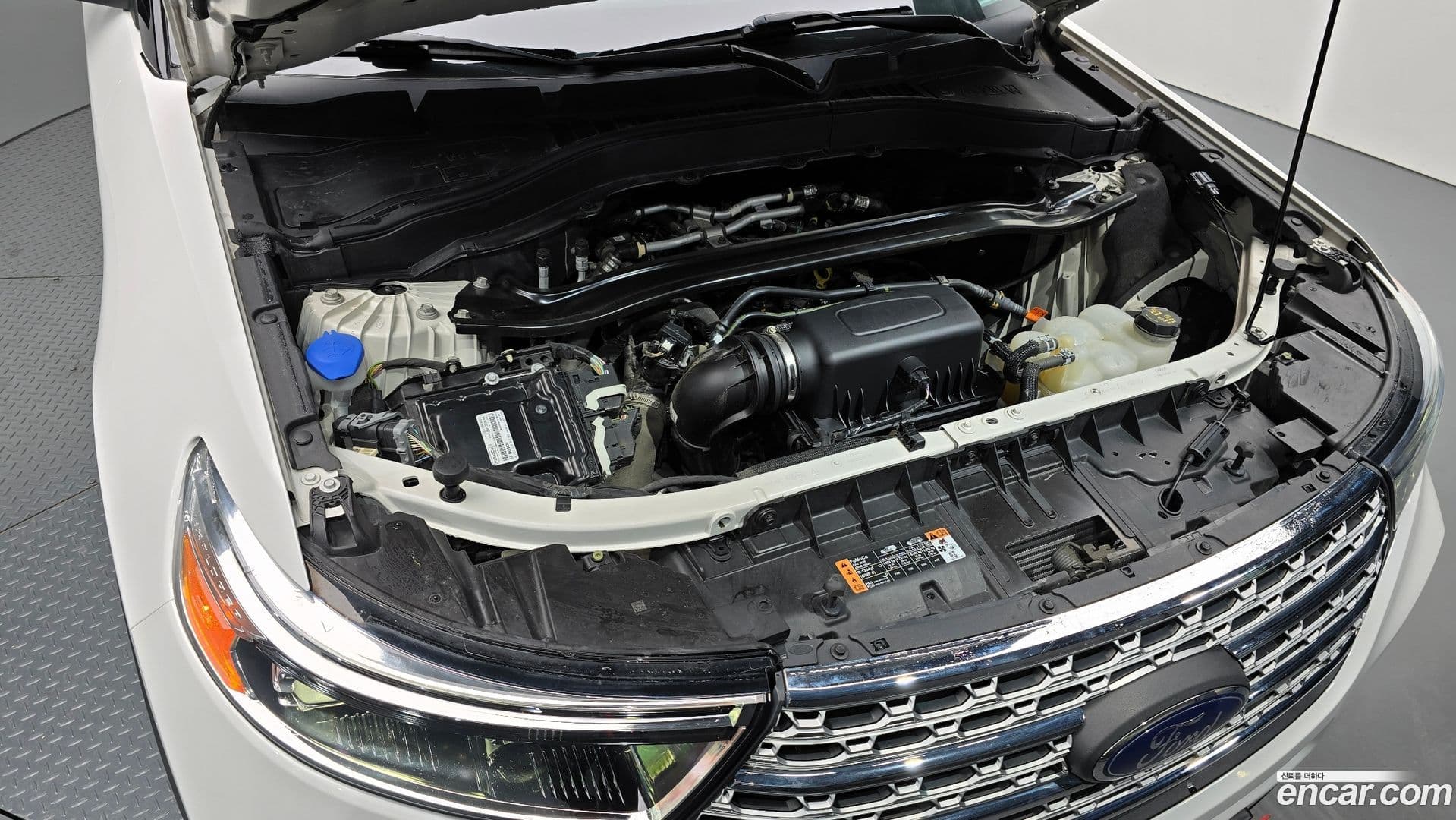 Main__Slider__Photo:Explorer Ford 2021.0-5