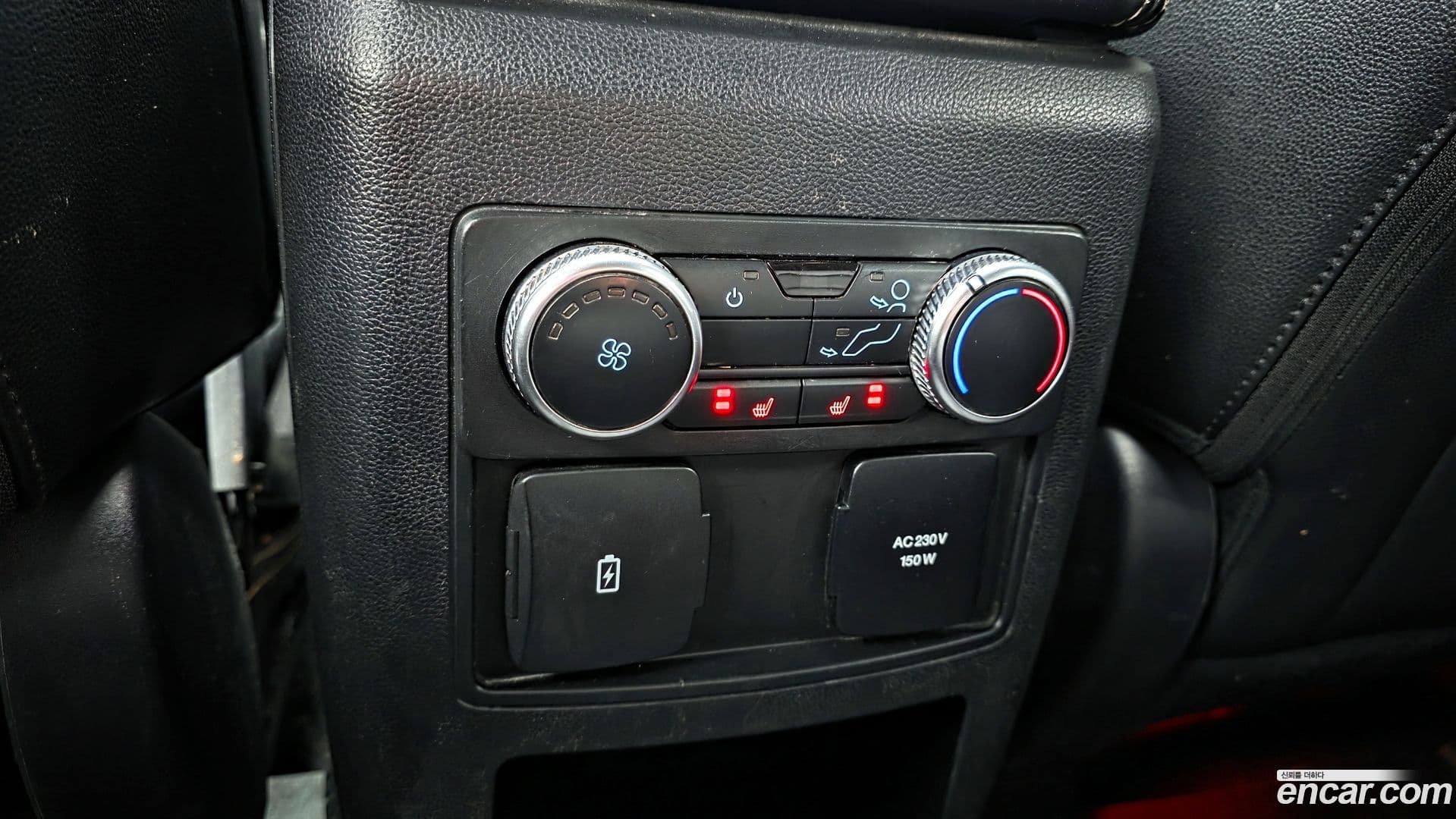 Main__Slider__Photo:Explorer Ford 2021.0-16