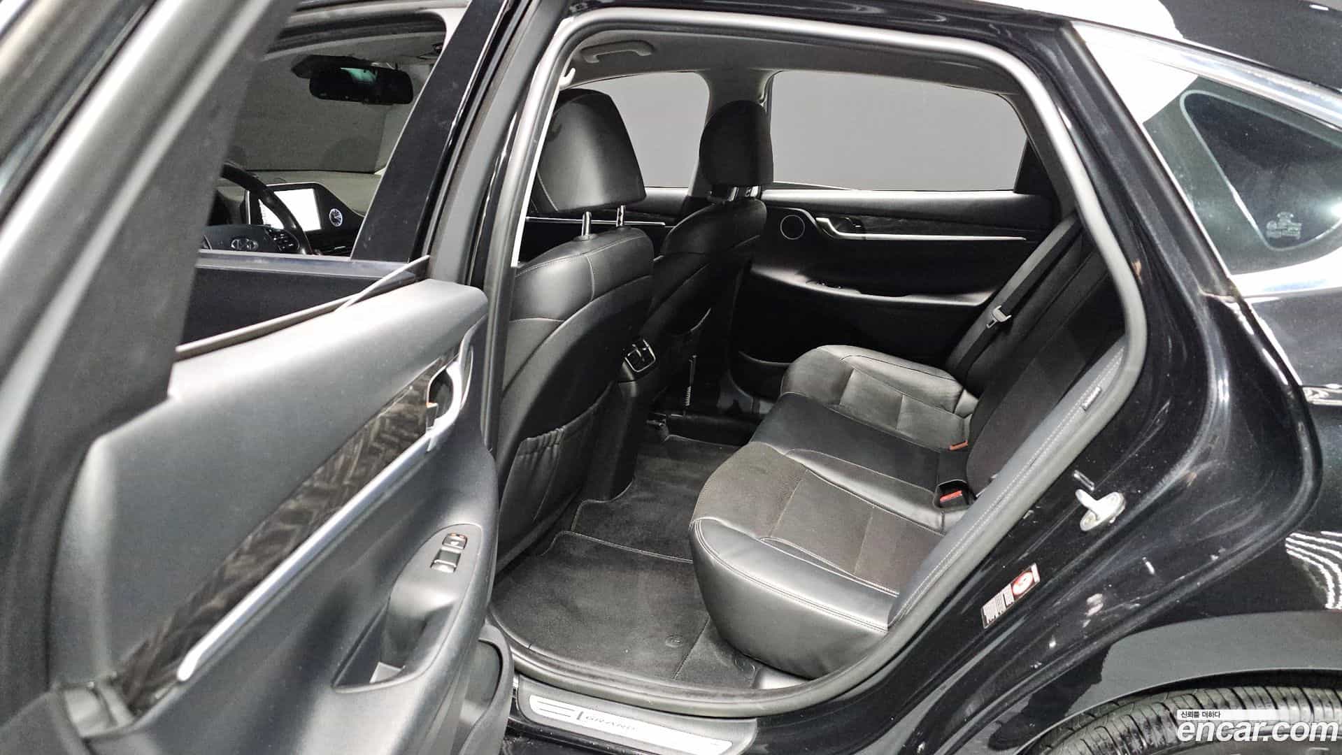 Grandeur Hyundai 2017.7-OPTION-023