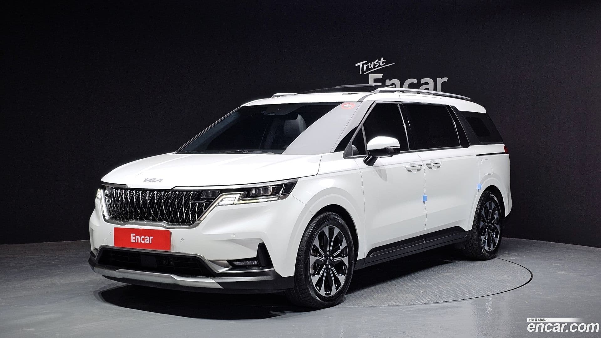 Main__Slider__Photo:Canival Kia 2021.11-0