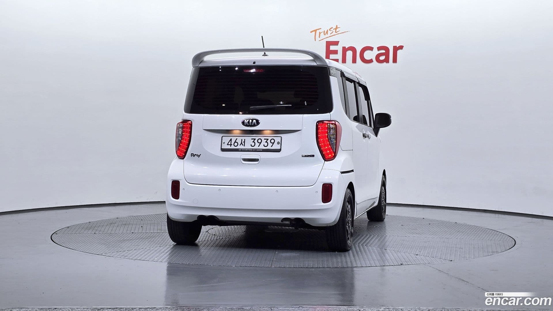 Main__Slider__Photo:RAY Kia 2015.1-3