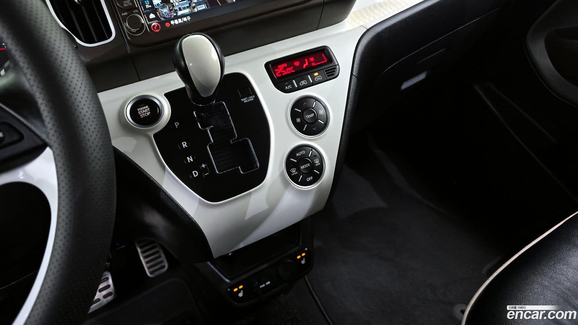 Main__Slider__Photo:RAY Kia 2015.1-8