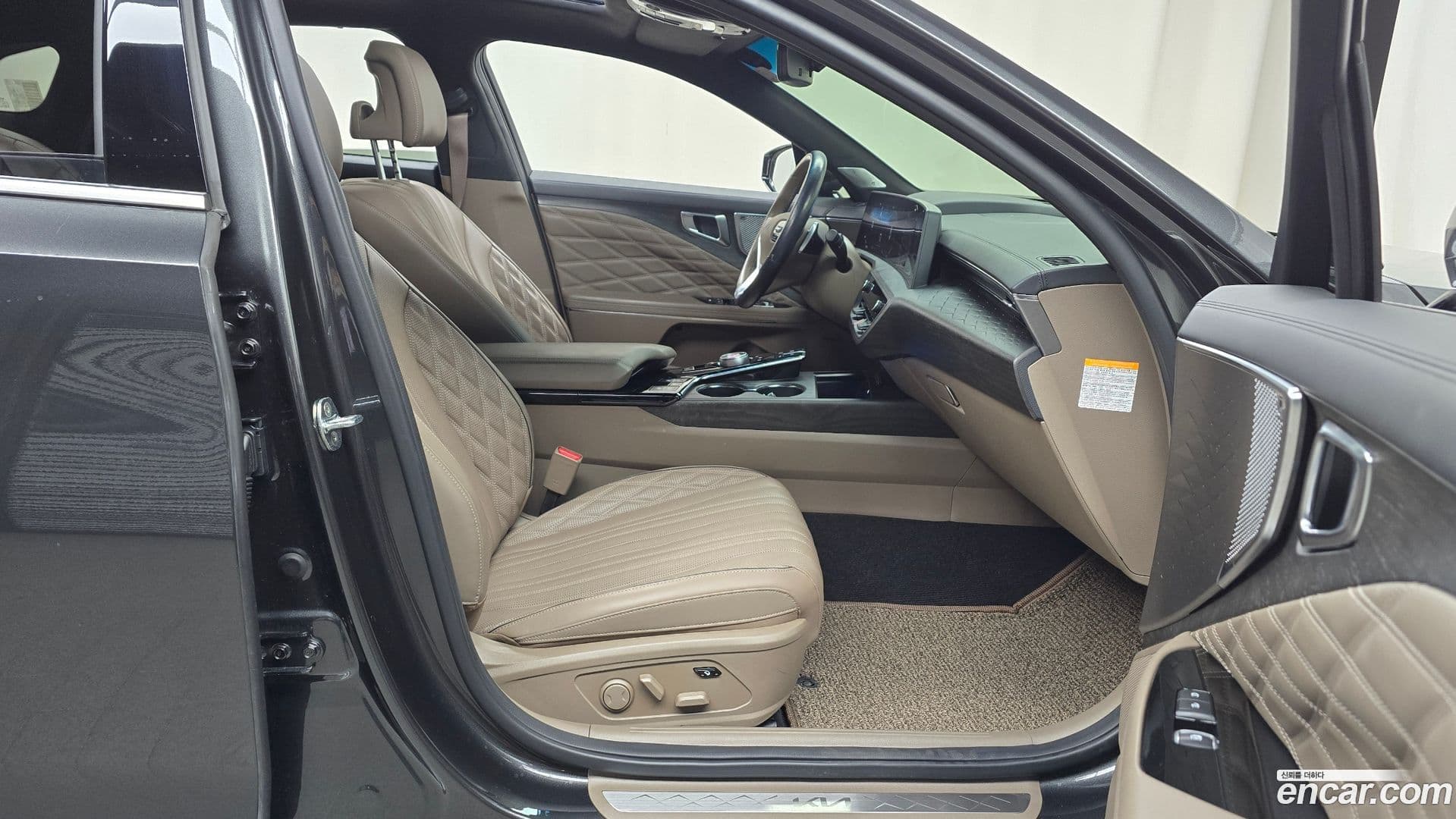 Main__Slider__Photo:K8 Kia 2023.1-10