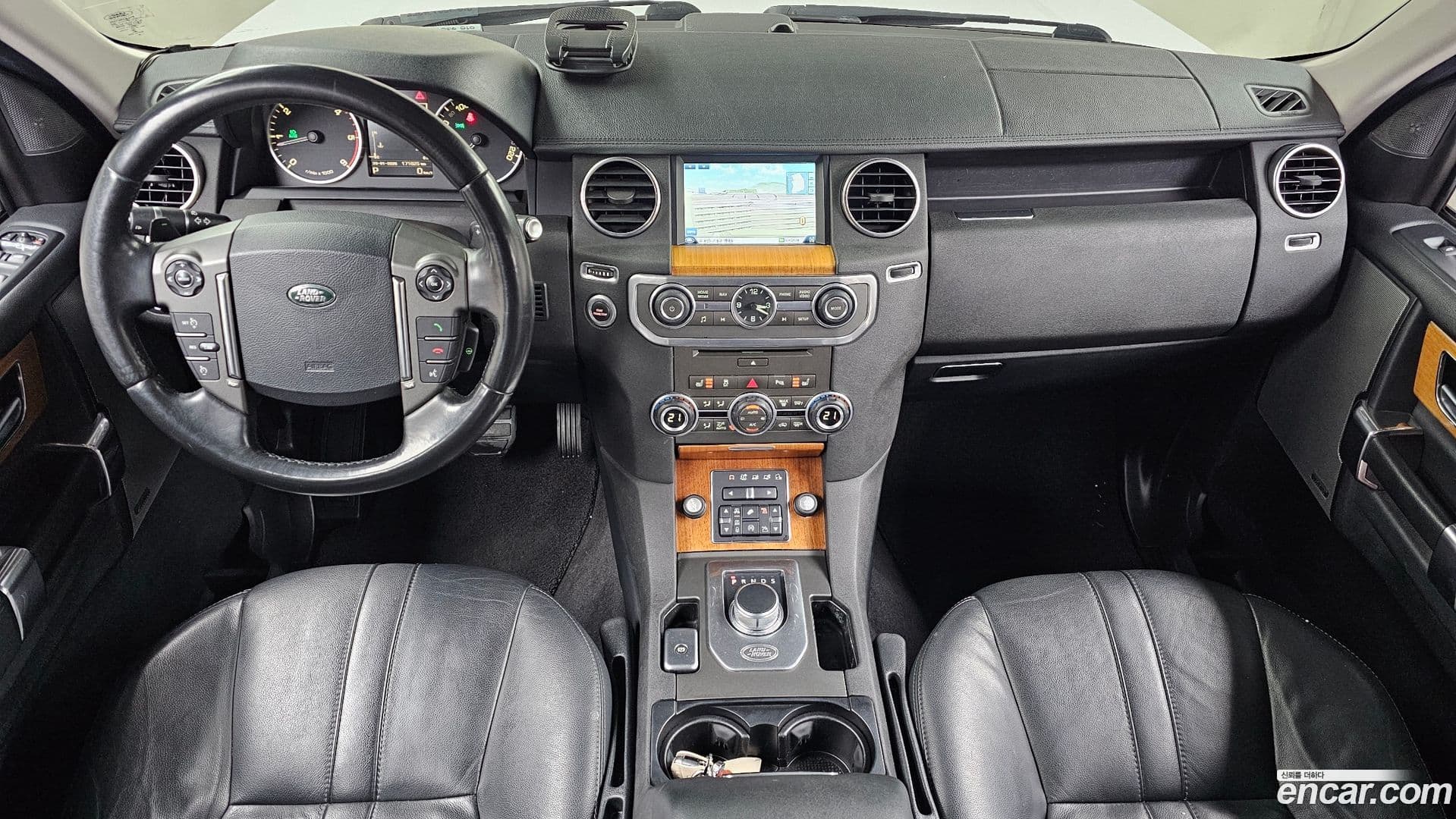 Main__Slider__Photo:Discovery Land Rover 2014.11-6