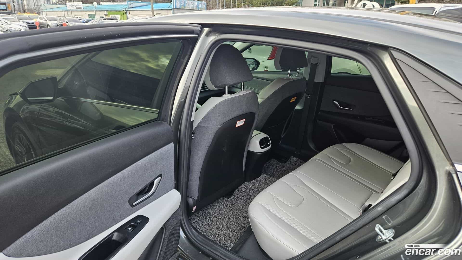 AVANTE Hyundai 2020.11-OPTION-022