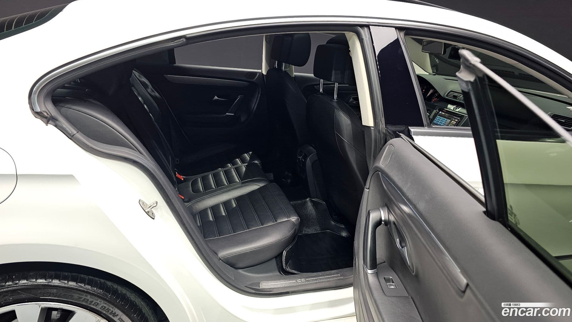 Main__Slider__Photo:CC Volkswagen 2013.5-10