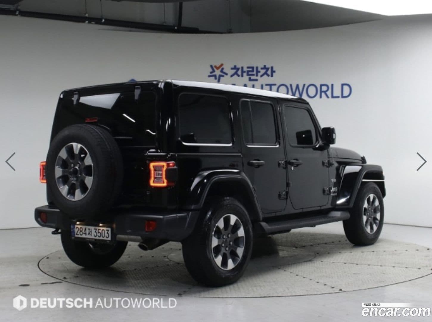 Main__Slider__Photo:Wrangler Jeep 2022.5-1