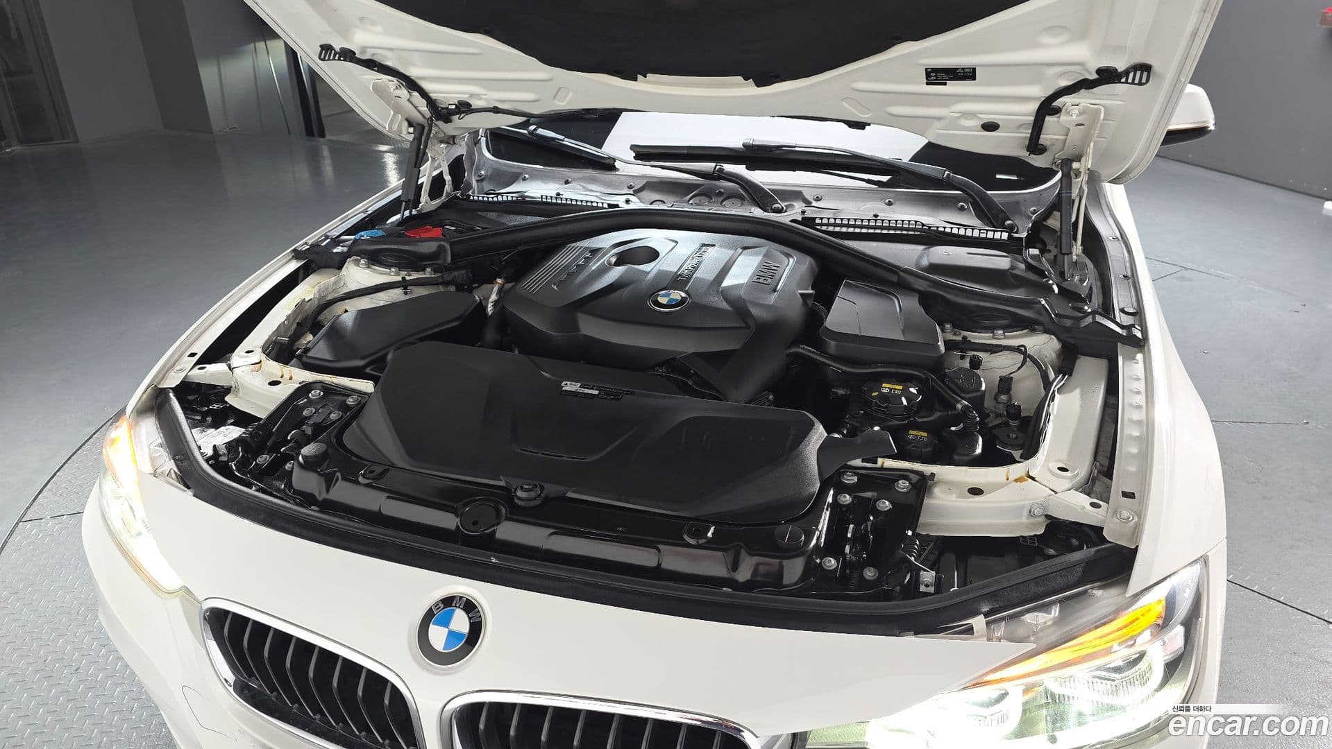 Main__Slider__Photo:3-Series BMW 2017.7-5