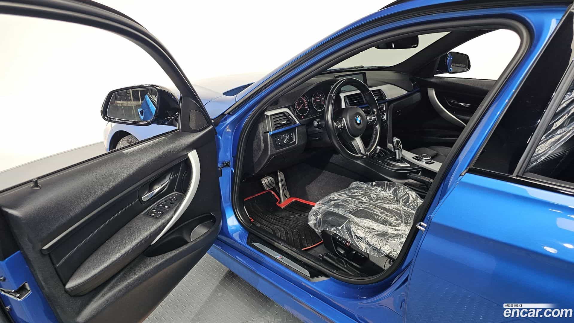 3-Series BMW 2015.6-INNER-010