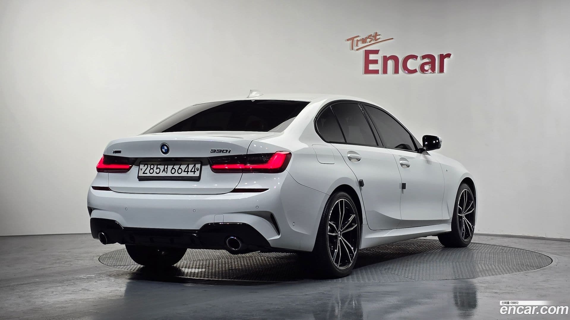 Main__Slider__Photo:3-Series BMW 2019.10-1