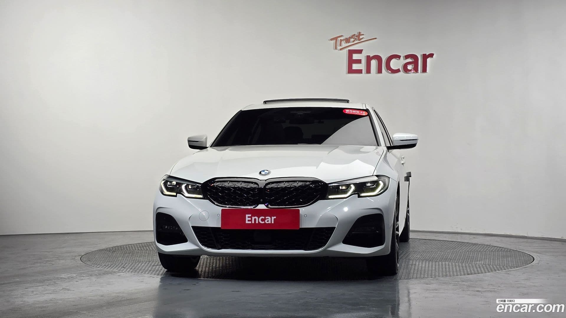 Main__Slider__Photo:3-Series BMW 2019.10-2