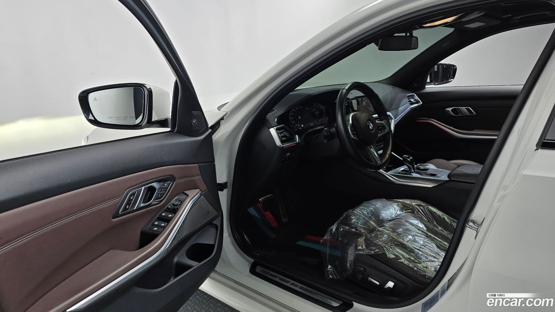 Main__Slider__Photo:3-Series BMW 2019.10-9