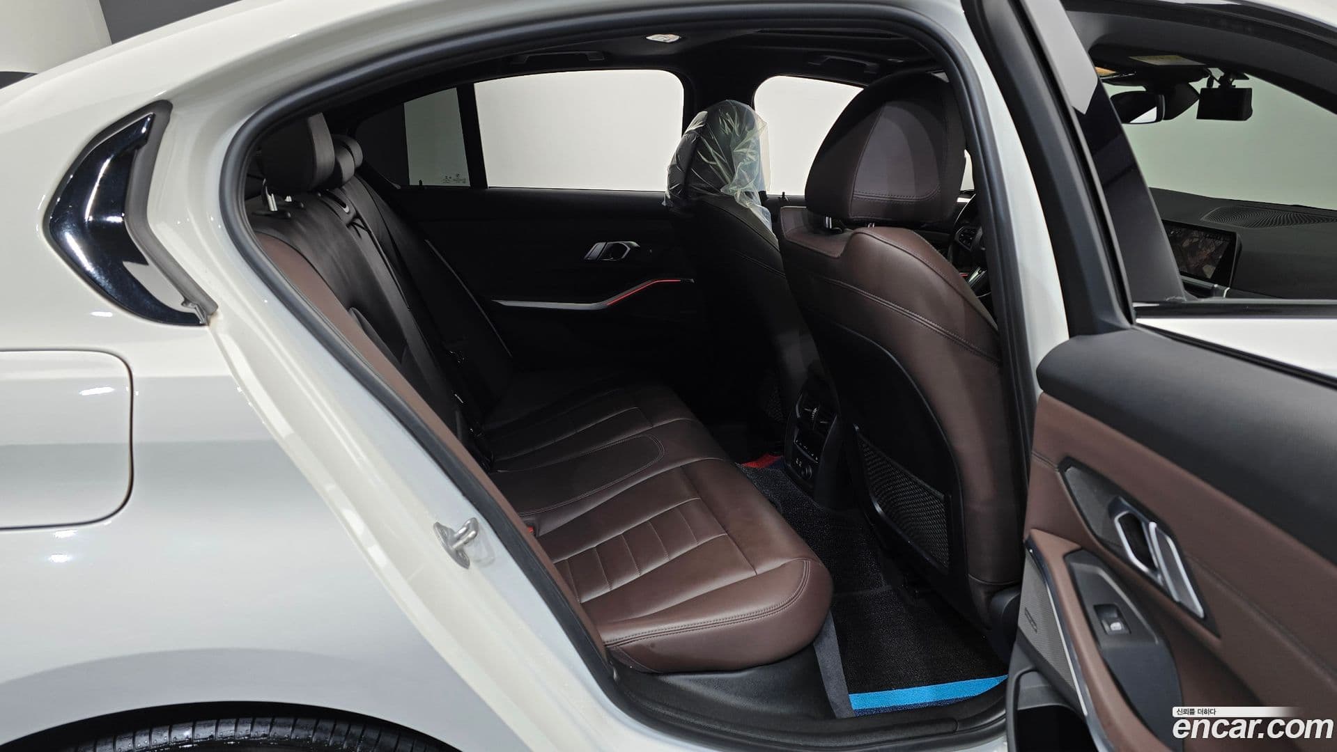 Main__Slider__Photo:3-Series BMW 2019.10-11