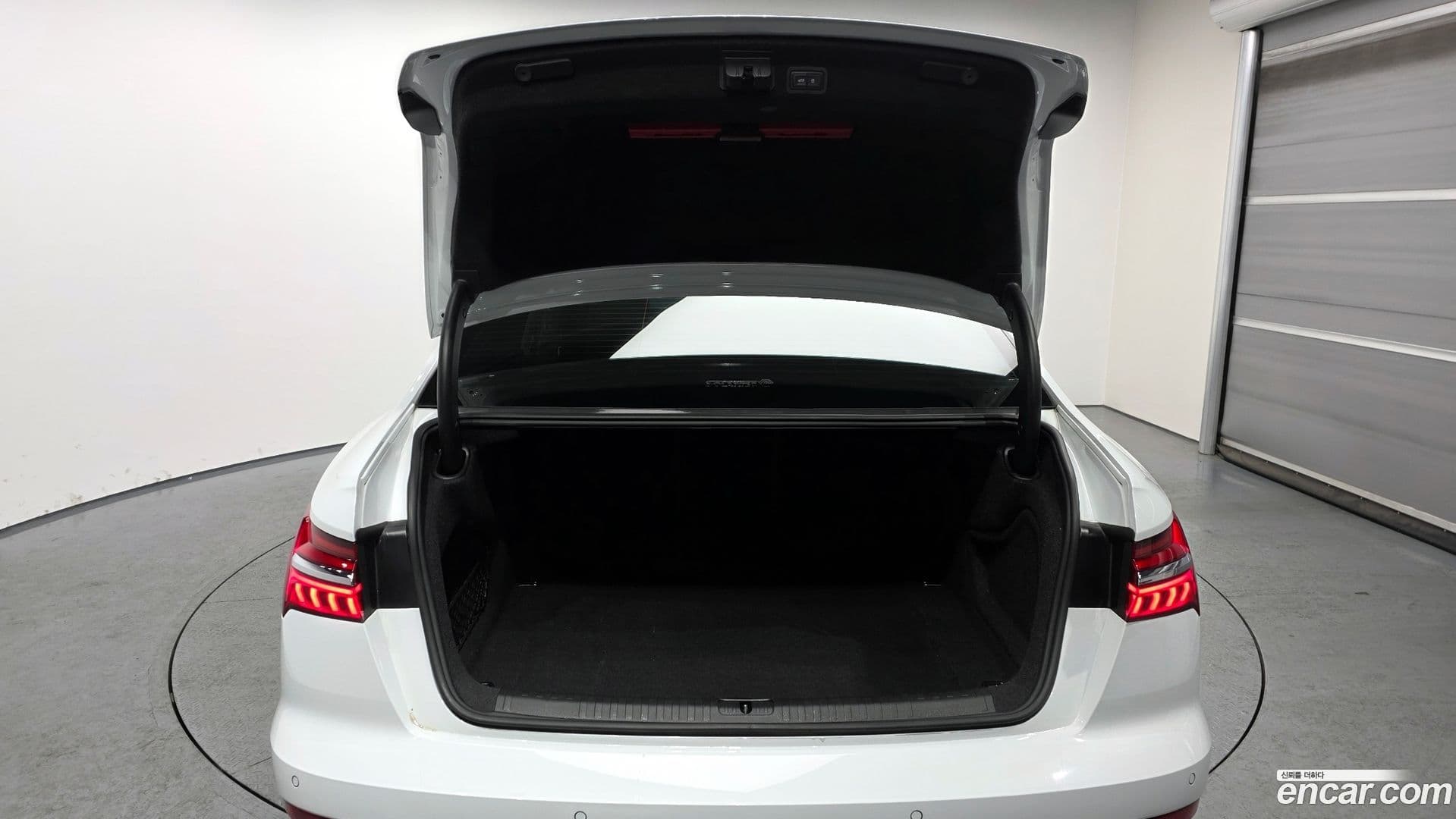 Main__Slider__Photo:A6 Audi 2020.7-19