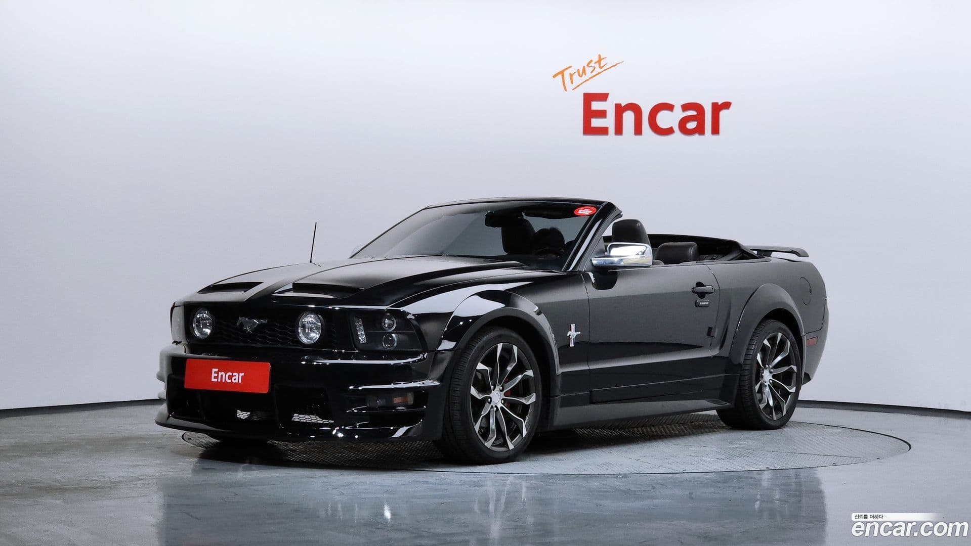 Main__Slider__Photo:Mustang Ford 2007.4-0