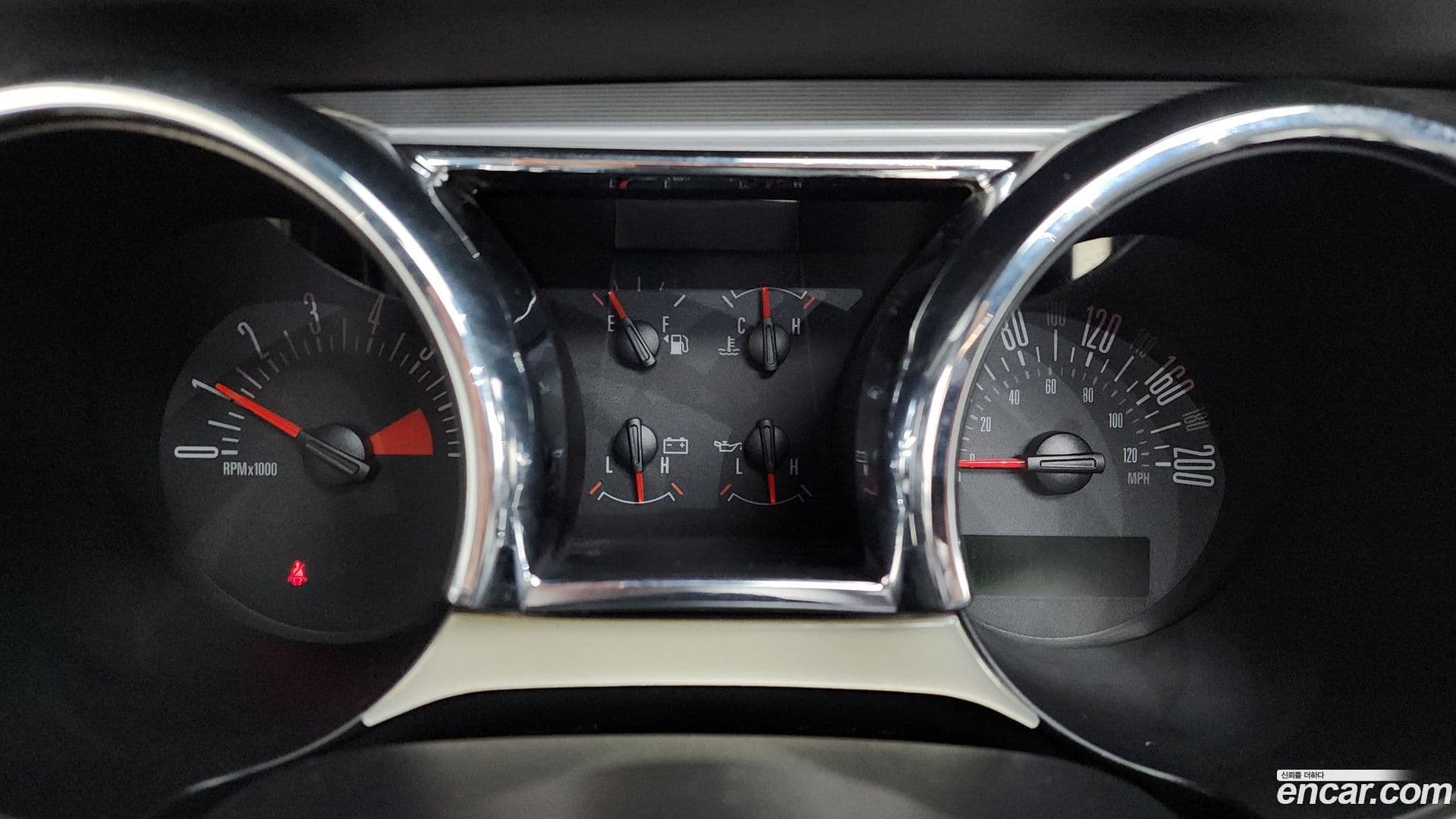 Main__Slider__Photo:Mustang Ford 2007.4-7