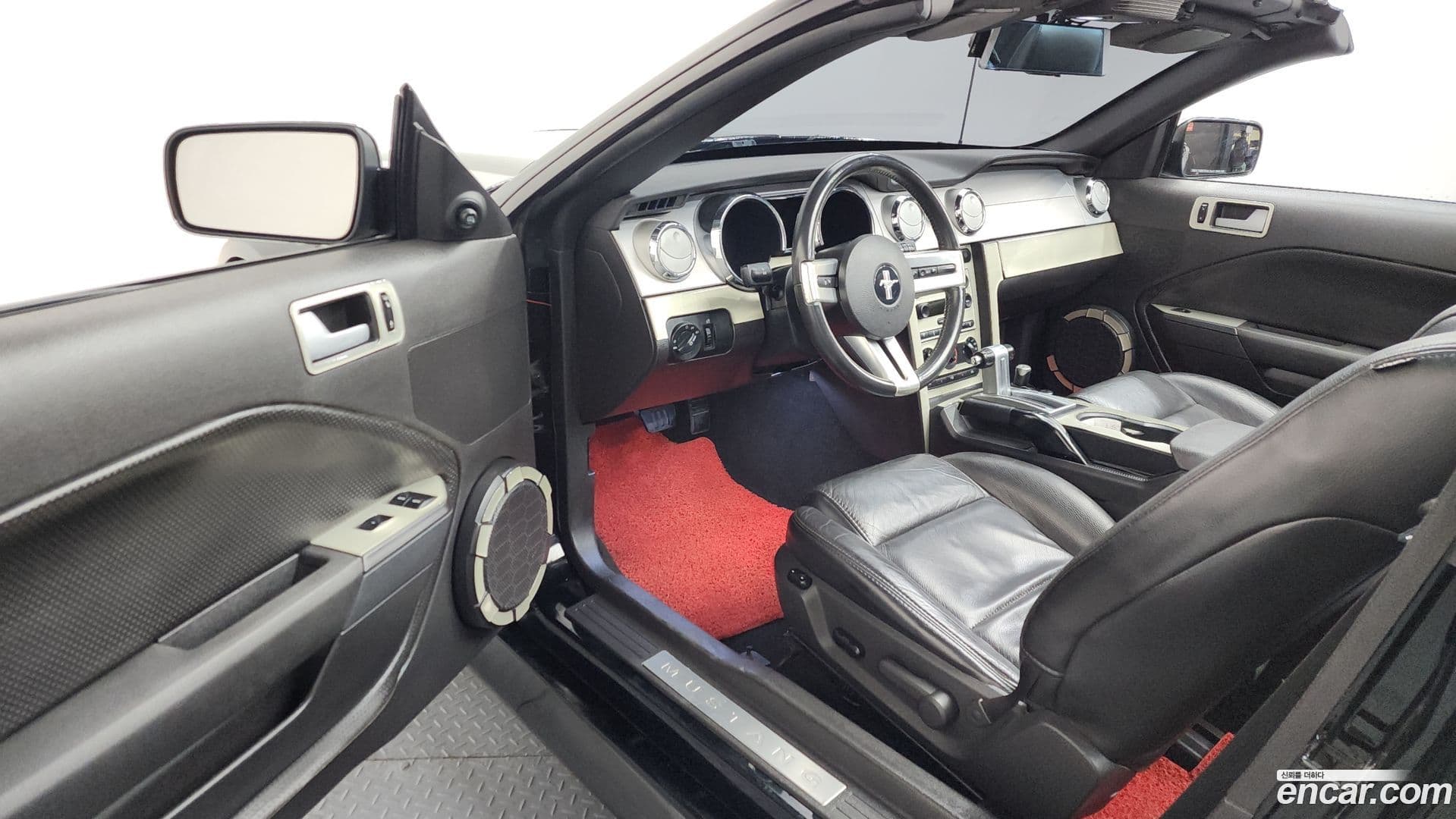 Main__Slider__Photo:Mustang Ford 2007.4-9