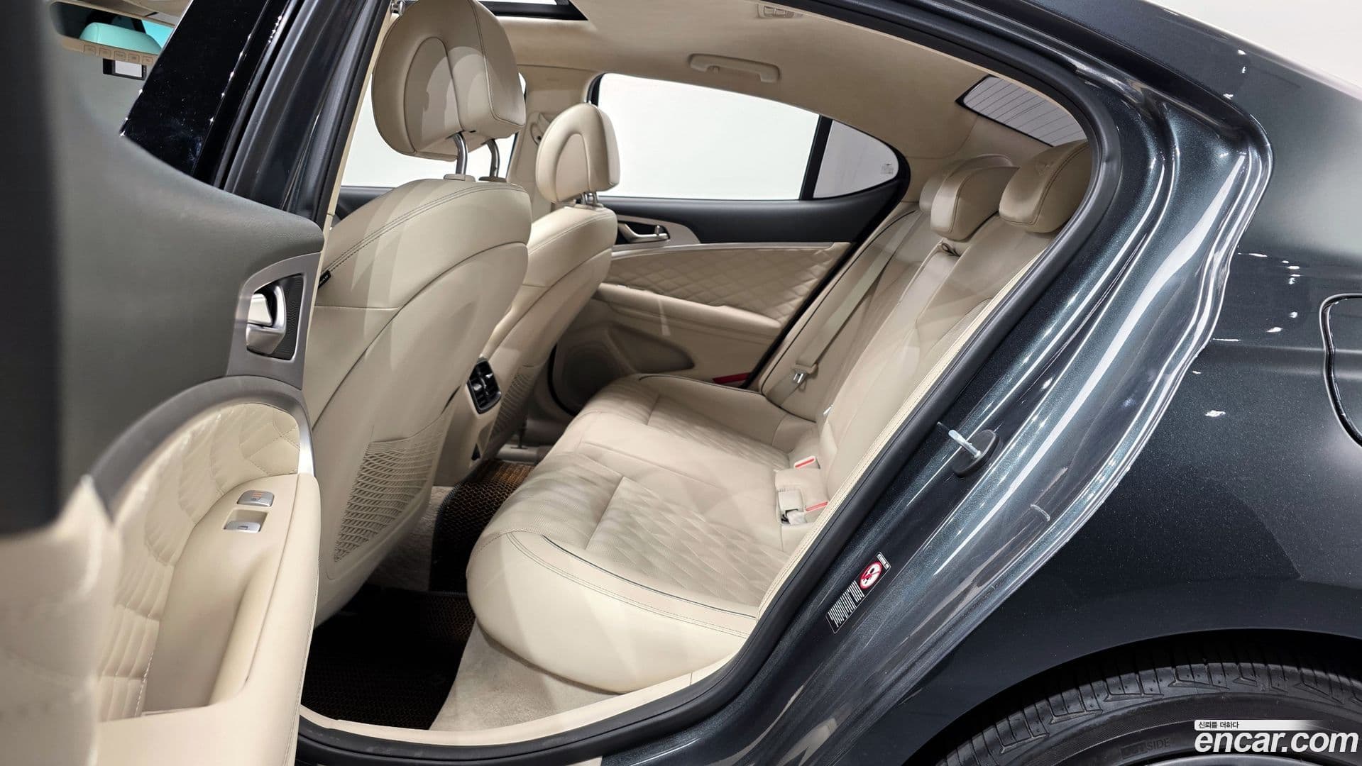 Main__Slider__Photo:G70 Genesis 2017.9-11