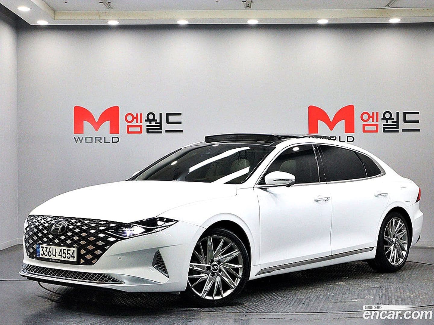 Main__Slider__Photo:Grandeur Hyundai 2021.9-1